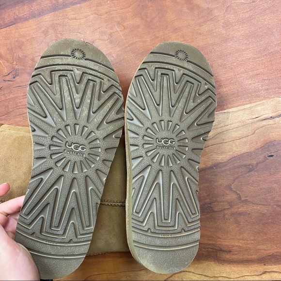 Tall Chestnut Ugg Boots NWOT - Picture 6 of 6